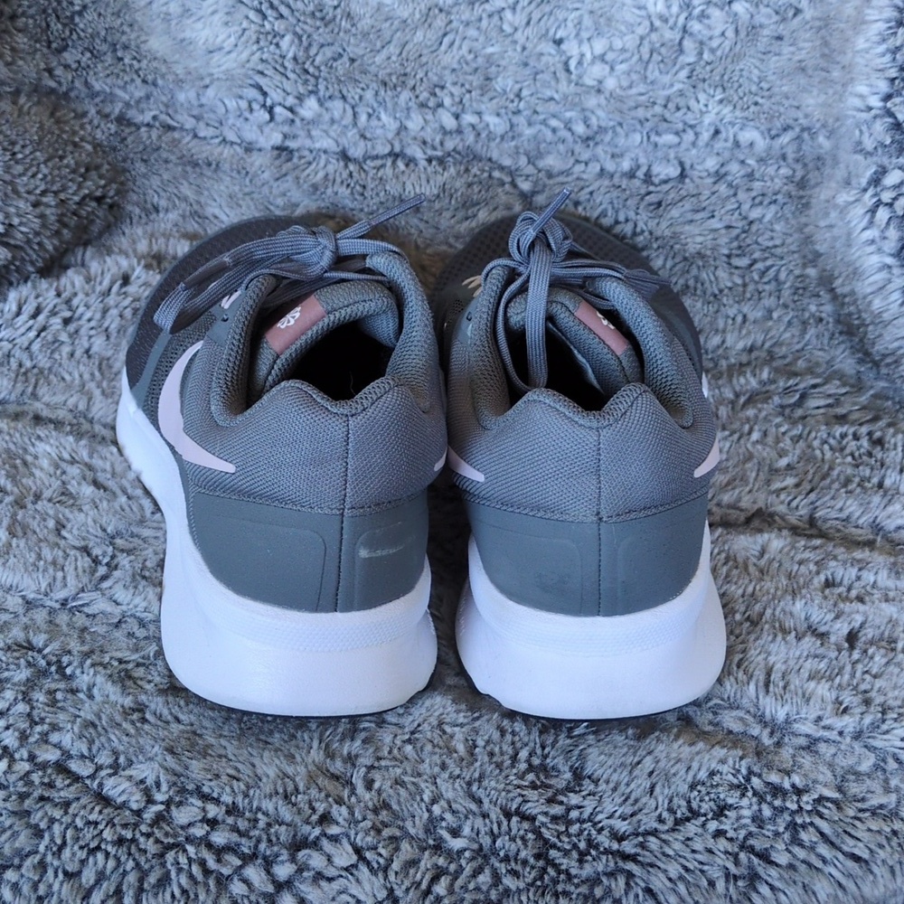 Nike Women's Run Swift 3 running shoes Sz 8 - Picture 3 of 5